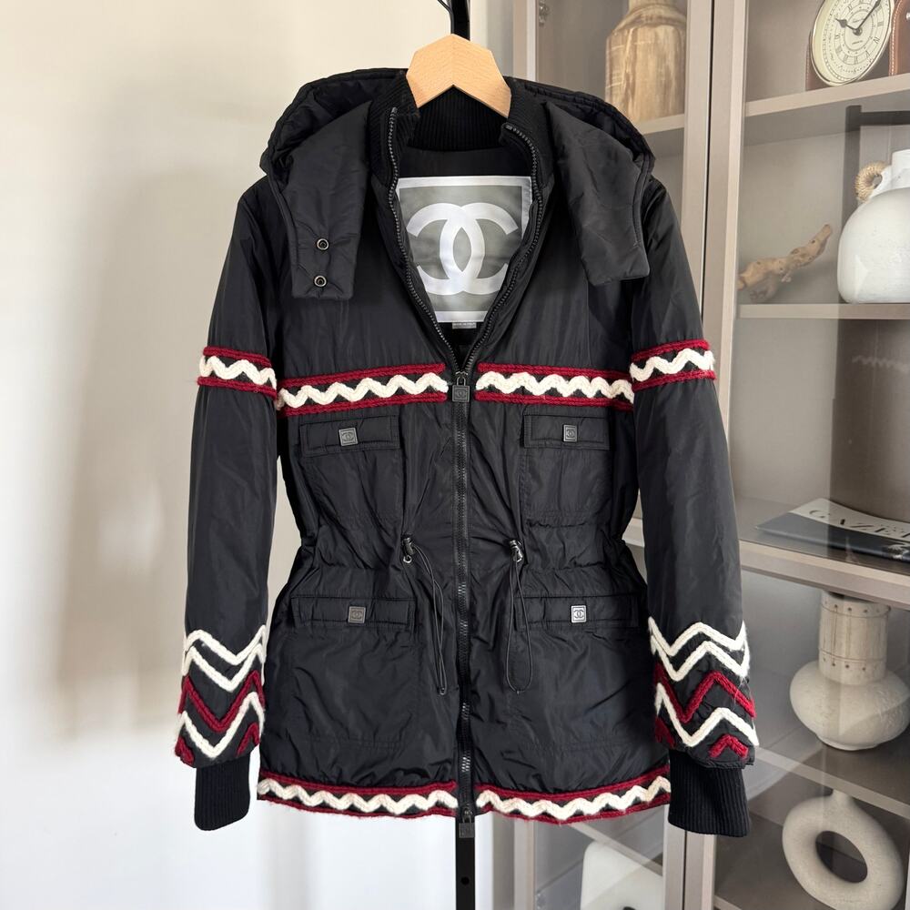 CHANEL Sport Down Filled Black Stitched Yarn Hooded Snow Jacket 36 Logo Zip Coat